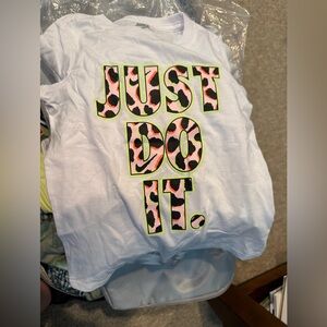 Nike White and Pink Short Sleeve Tee